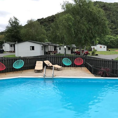 Parklands Marina Holiday Park Пиктън Екстериор снимка