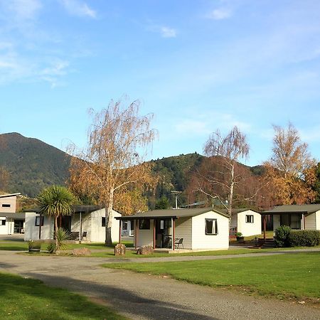 Parklands Marina Holiday Park Пиктън Екстериор снимка
