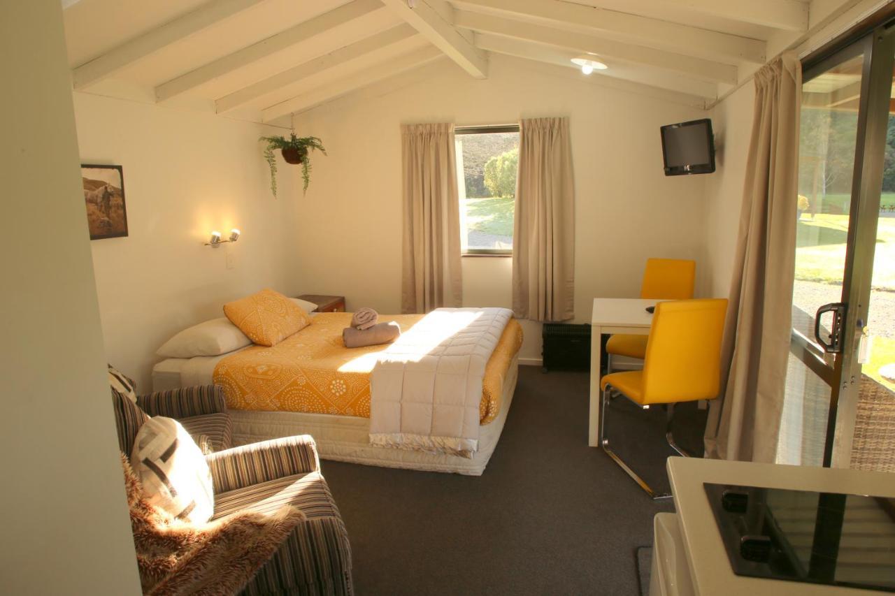 Parklands Marina Holiday Park Пиктън Екстериор снимка