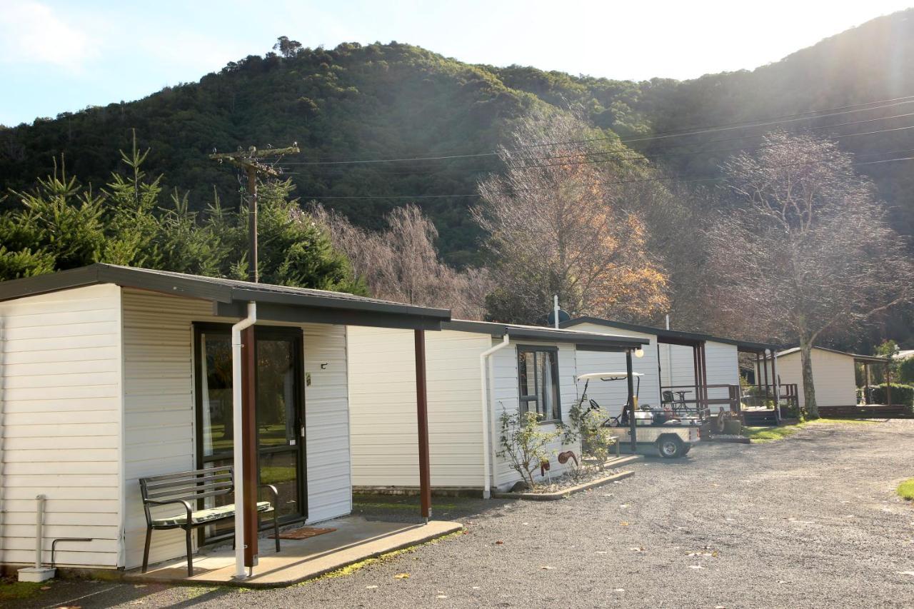Parklands Marina Holiday Park Пиктън Екстериор снимка