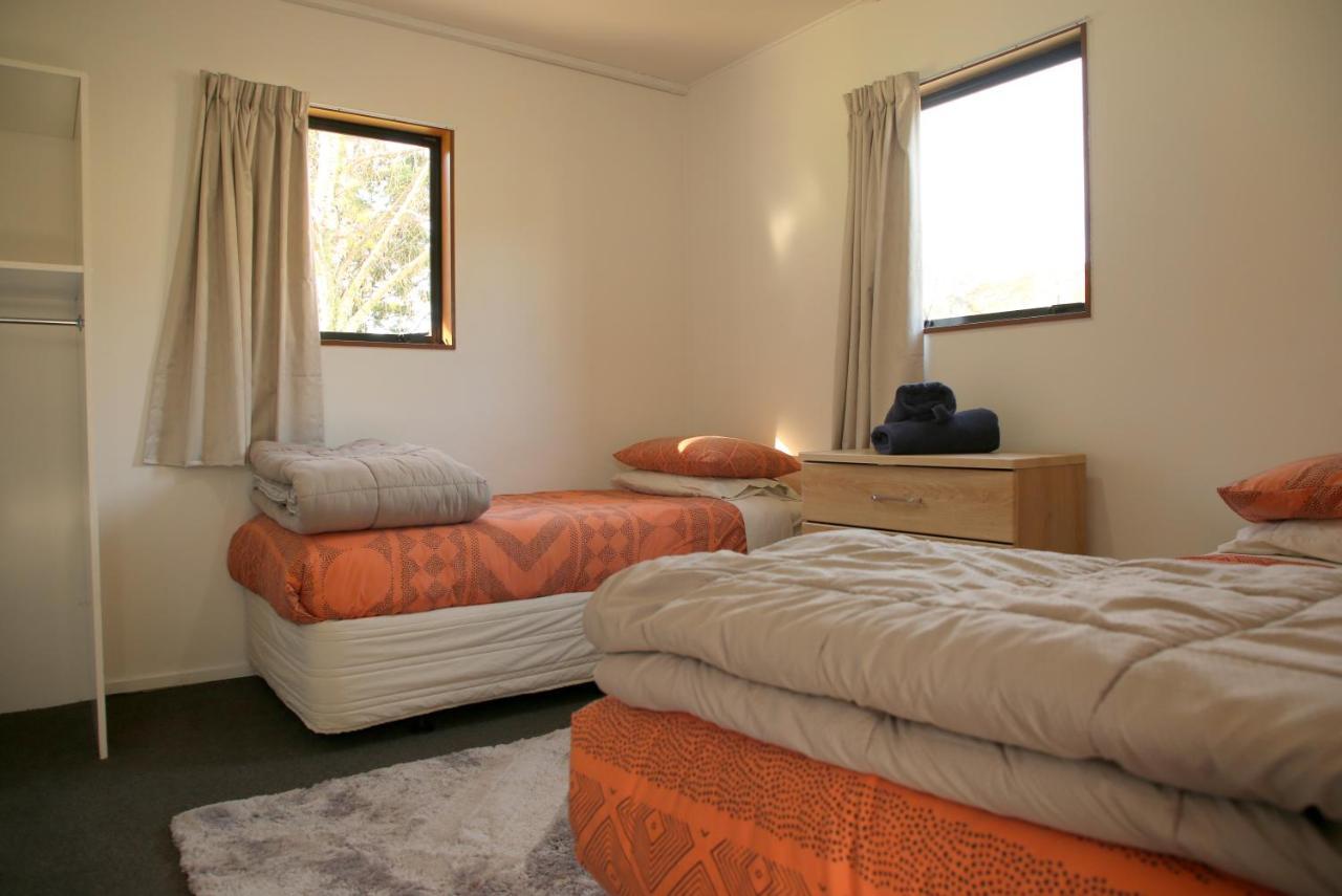 Parklands Marina Holiday Park Пиктън Екстериор снимка