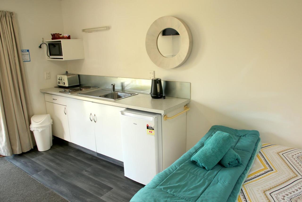 Parklands Marina Holiday Park Пиктън Екстериор снимка