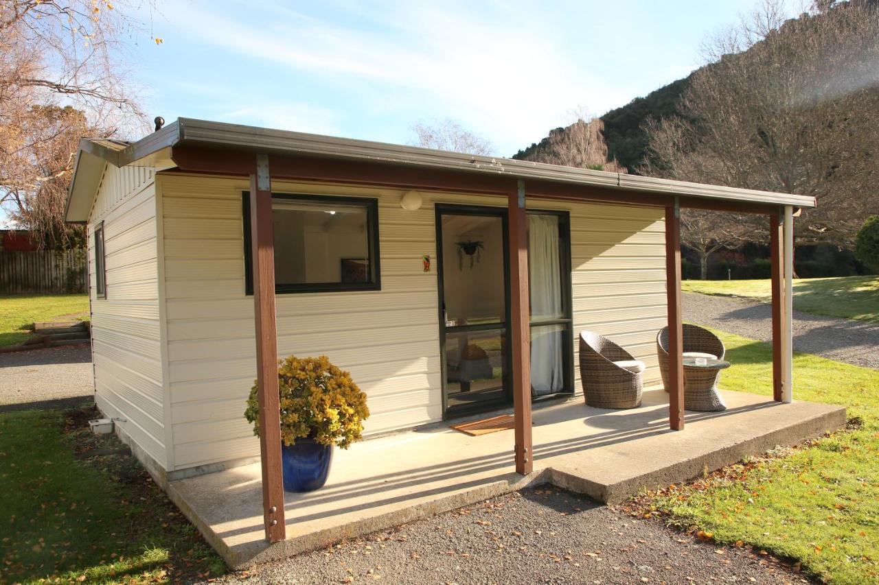 Parklands Marina Holiday Park Пиктън Екстериор снимка