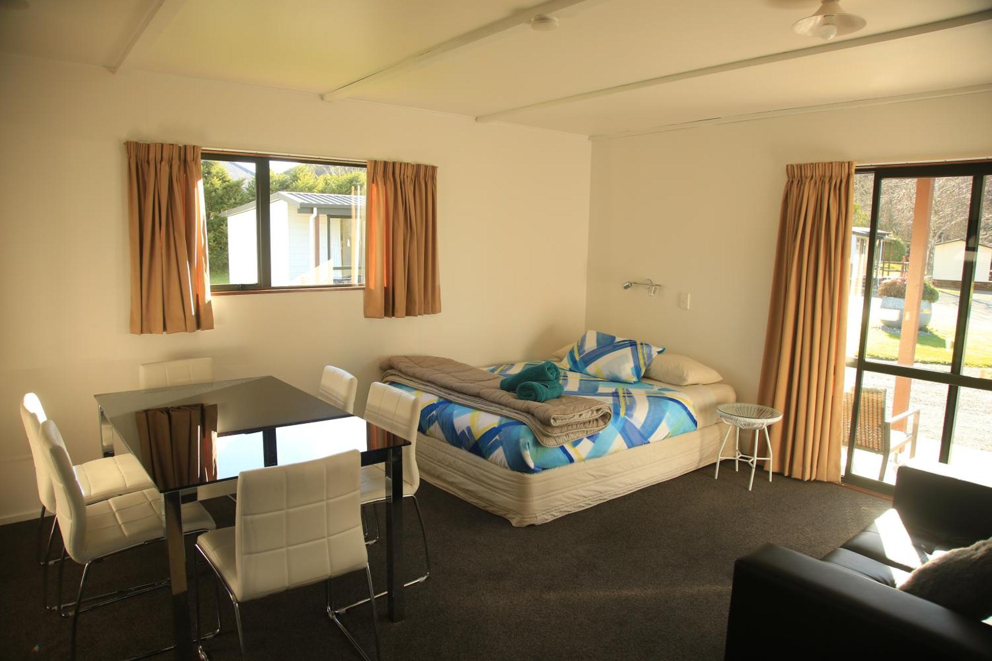 Parklands Marina Holiday Park Пиктън Екстериор снимка